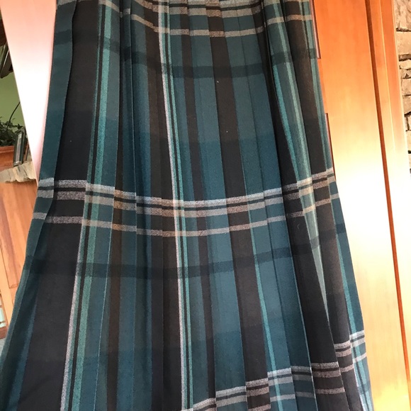 Pleated plaid Skirt - Picture 3 of 5